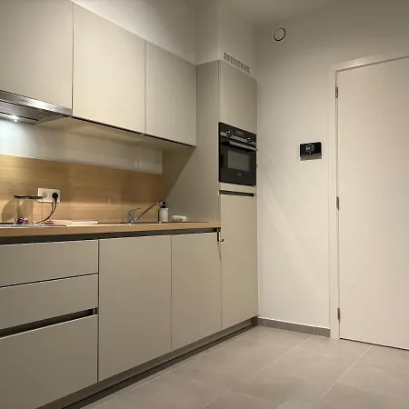 Residentiel A Tour Et Taxi Bruxelles