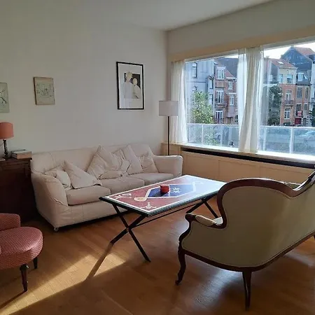 Bright And Cosy In Appartement