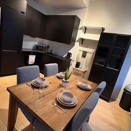 Quiet Near European District