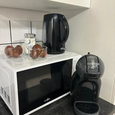 Modern 1br And Sofa Bed Near Airport *