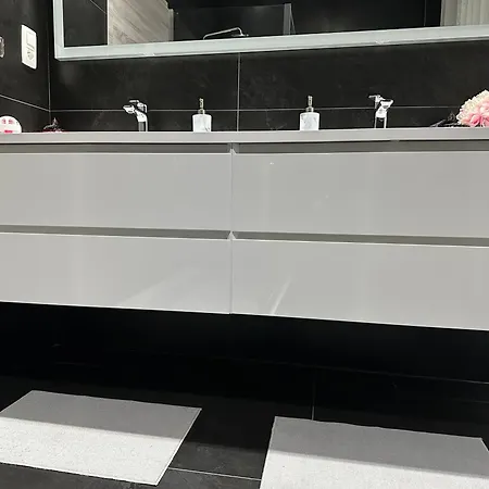 Apartament Luxurious *