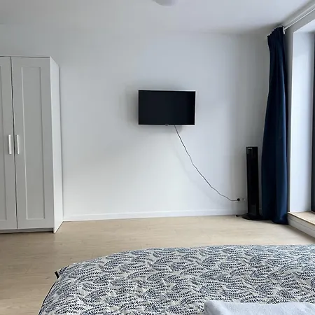 Апартаменты Modern & Elegant Near Montgomery