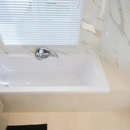 Toison D'or & Saunna 2 Apartman *