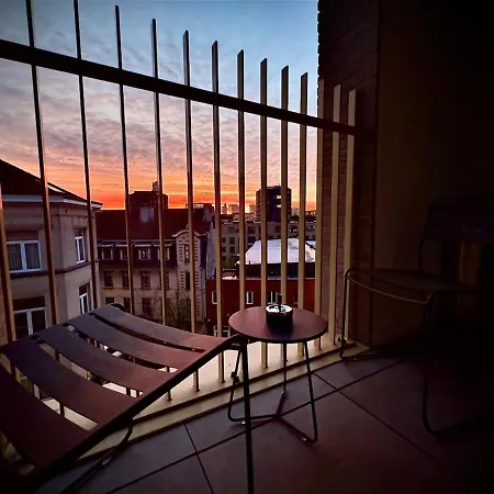 Residentiel A Tour Et Taxi Bruxelles