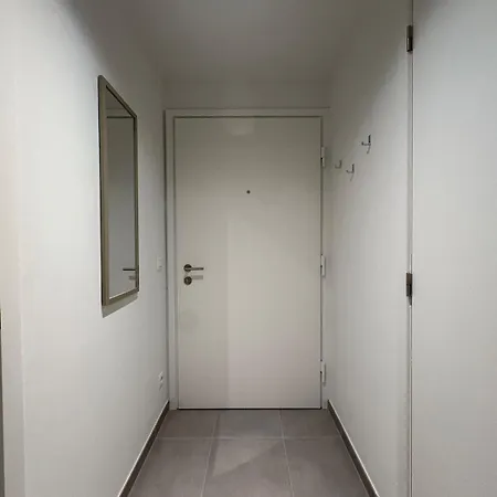 Residentiel A Tour Et Taxi *