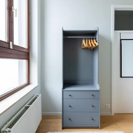 Quiet Near European District 아파트 *