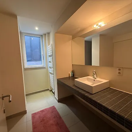 Appartement With 2 Bedrooms - Sleeps 6 *