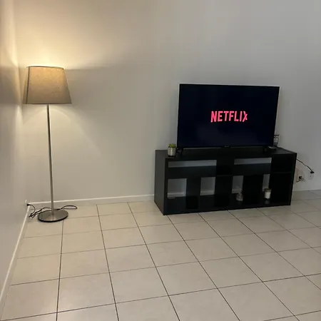 Modern 1br And Sofa Bed Near Airport * Brüssel