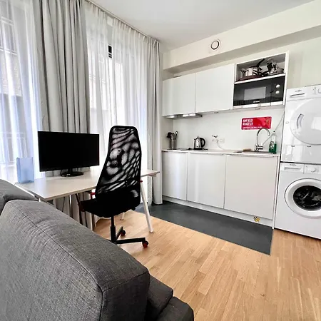 Apartment Lovely With Balcony By Grand Place For 4 Brussels