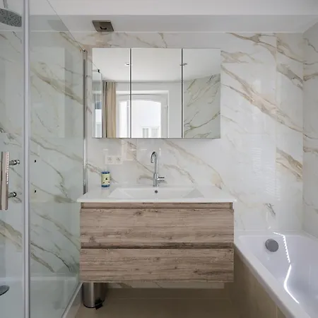 Toison D'or & Saunna 2 Apartman