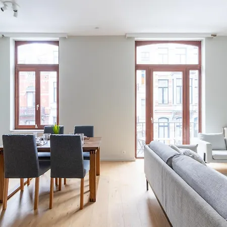 Quiet Near European District 아파트