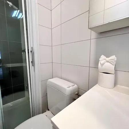 Stunning 2 Min From Grand Place Apartment Brüssel