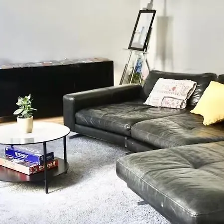 Spacious Terrace In The Heart Of *