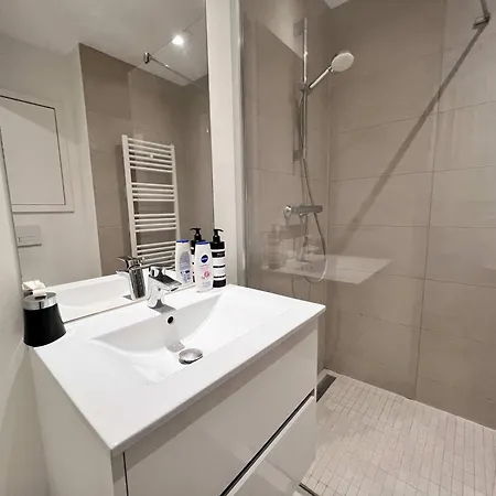 Lovely With Balcony By Grand Place For 4 Brussels