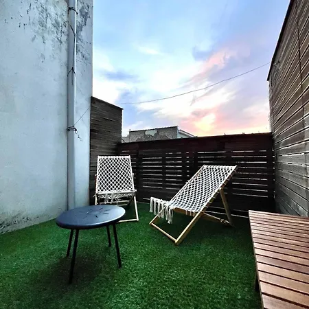 Cosy Family For Up To 9 Guests Near Midi Station Διαμέρισμα