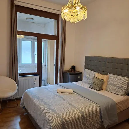 Et Dans Un Immeuble Ubytování v soukromí Brusel