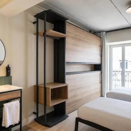 Latroupe Grand Place Hotel