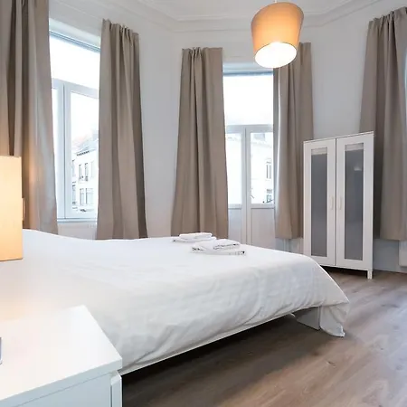 Louise Chatelain Apartamento *