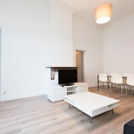 Louise Chatelain Apartamento