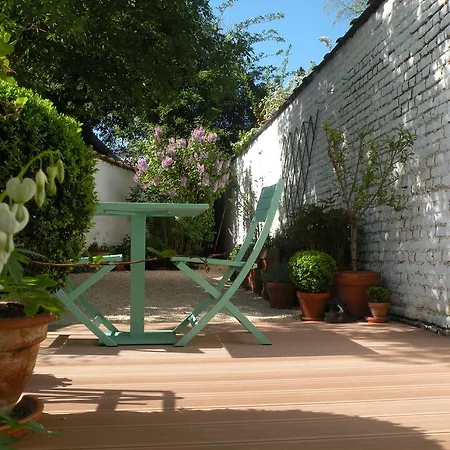 Bed & Breakfast Living In Brusel, Urban 5*