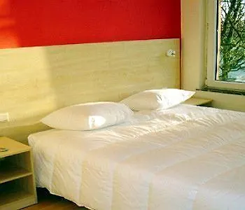 Midi Station Hotel 2*