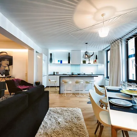 Charles - Grand Place Apart Otel Brüksel