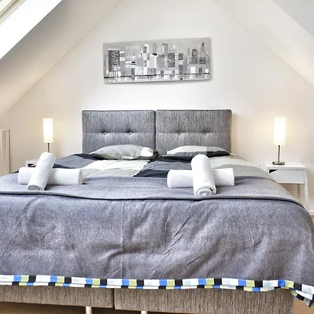 Aparthotel Apartmentsapart 3*