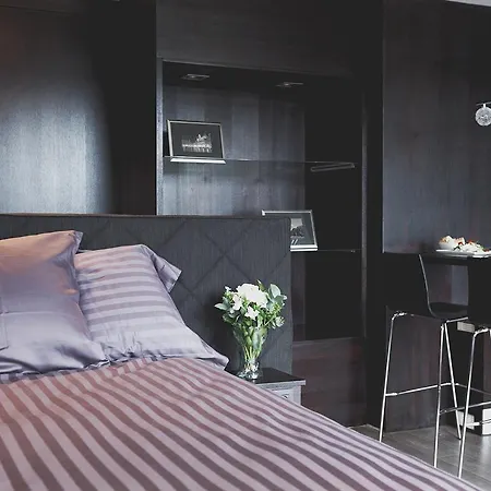 Secret Suites Aparthotel 3*
