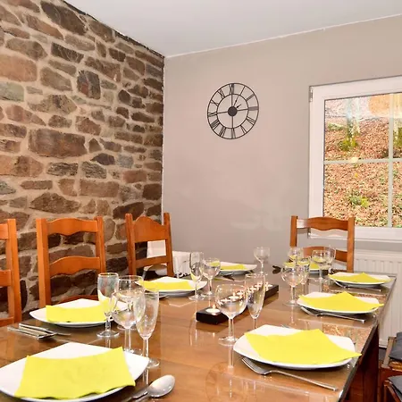 Spacious Chalet With Sauna In Daverdisse 木屋