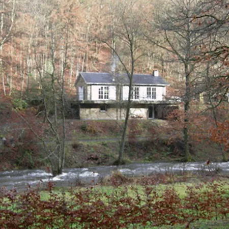 Spacious Chalet With Sauna In Daverdisse *