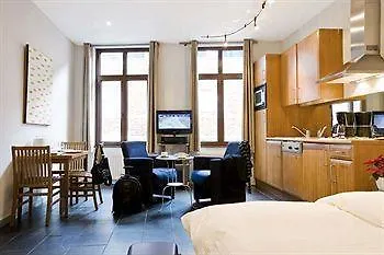 公寓式酒店 Azimut Flathotel