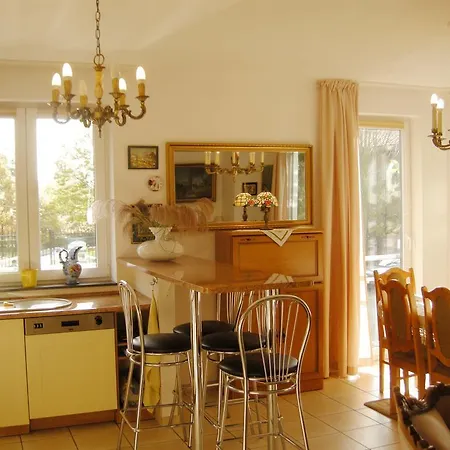Апартаменты Cosy Nest With Garage In *
