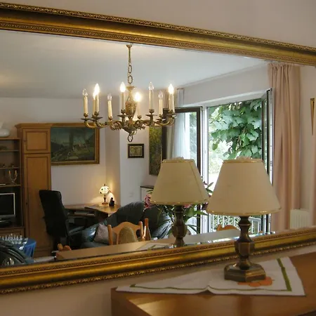 Cosy Nest With Garage In *