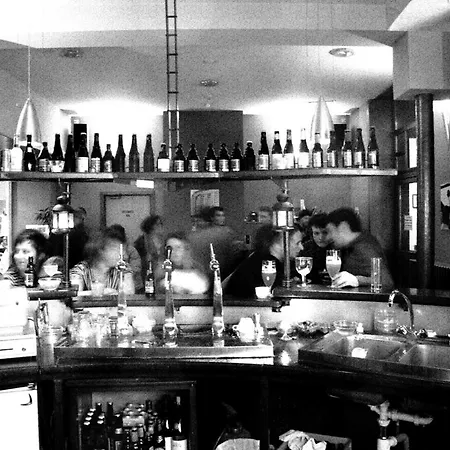 Gogh Youth Centre Hostal