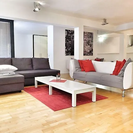 Apartmentsapart Aparthotel 3*