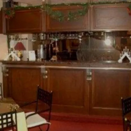 Queen Mary بروكسل