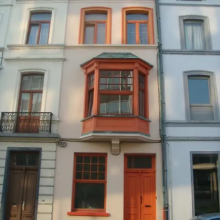 Aparthotel Appart-hotel Maison De La Lune - Petite D'etterbeek 3*