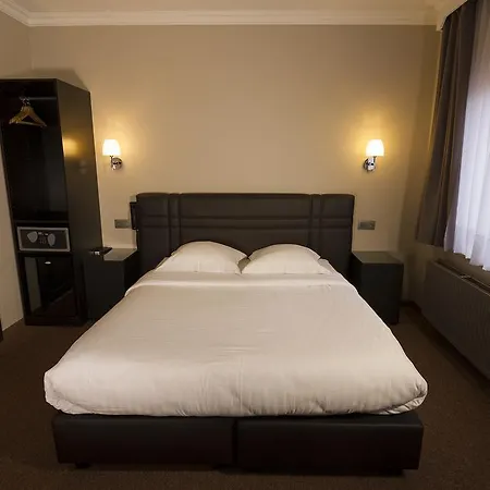 Hotel Le Chantecler 2*