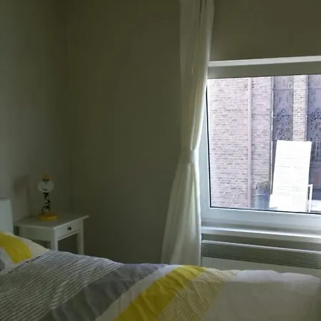 Central Yellow Apartment * Brussels