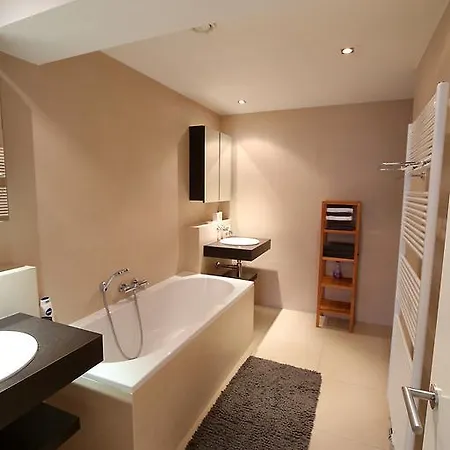 Spacious Apartamento Bruselas