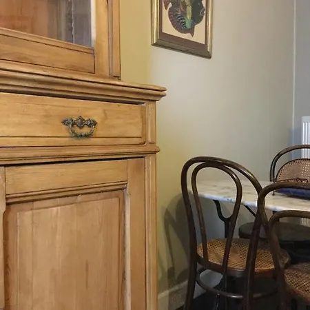 La Casa Bxl بيت ضيافة