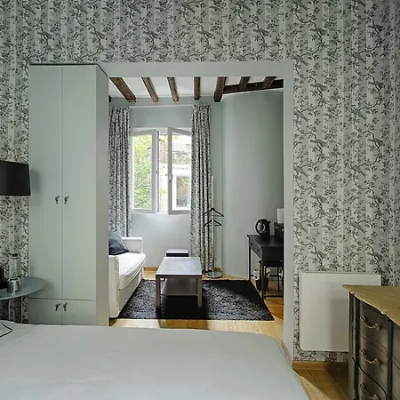 Be And Be Sablon Bed & Breakfast