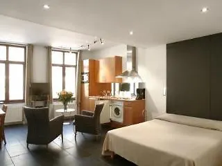 Azimut Flathotel 3*