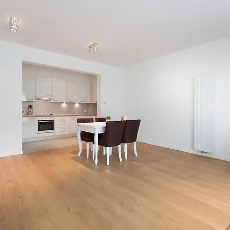 Apartment Regent 55
