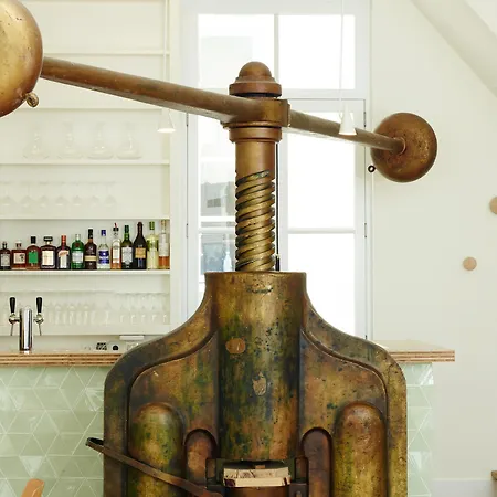 Des Galeries Брюссель