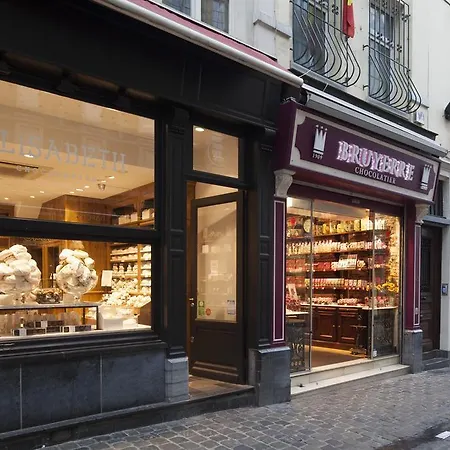 Easyhotel Centre Hotel 3*