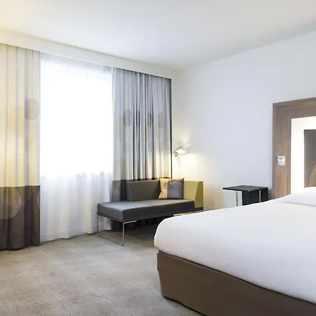 מלון Novotel Brussels Airport
