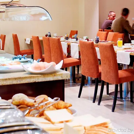 Catalonia Grand Place Hotell 4*