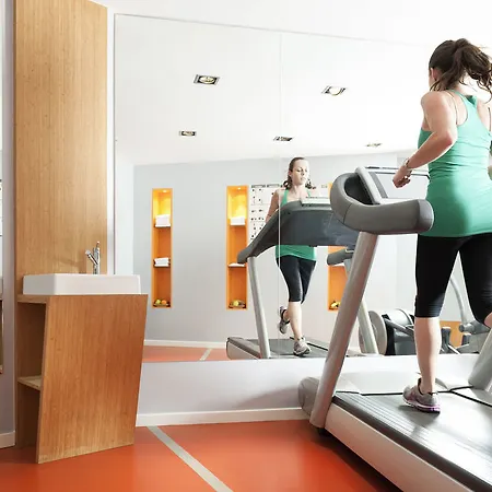 Hotel Novotel Off Grand Place 4*