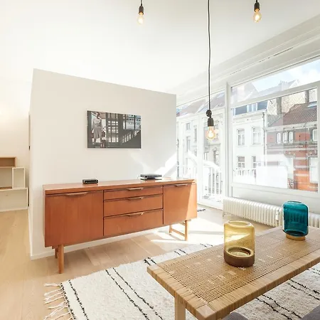 Apartment Studio Art Moderne Near Louise/chatelain
